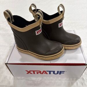 XTRATUF toddler brown short boot 8T